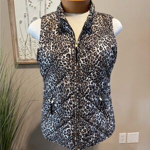 crown & ivy Leopard Print Lined Vest in Tan and Black
